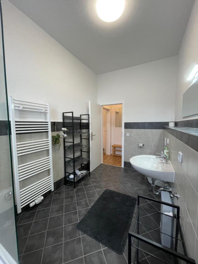 Lucky Stays Ls07 - Vollausstattung - Zentrum - Aufzug - Grosse Kueche - 2 Zimmer - Smart-Tv Magdeburg Exteriör bild